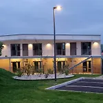 Kyriad Angouleme Nord Champniers- & 3*