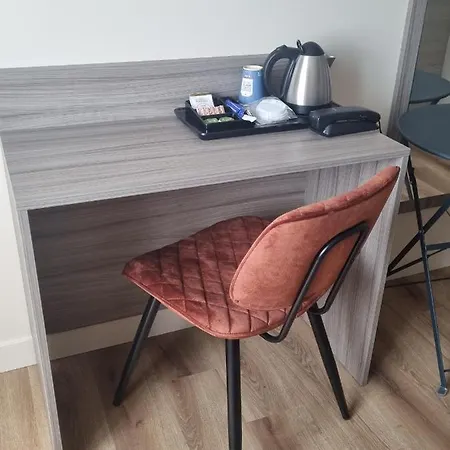Otel Kyriad Angouleme Nord Champniers- &