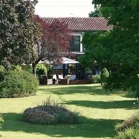 Kyriad Angouleme Nord Champniers- & 酒店 3*