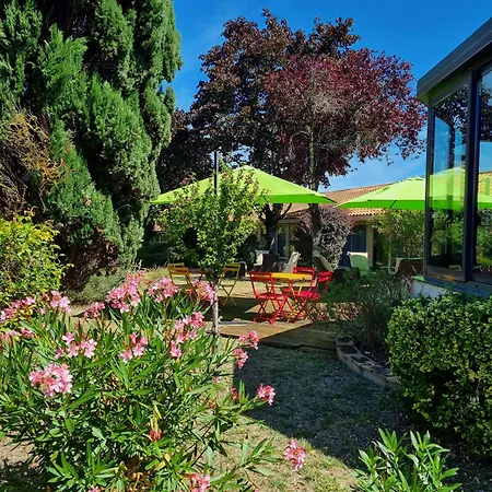 Kyriad Angouleme Nord Champniers- & Otel 3*