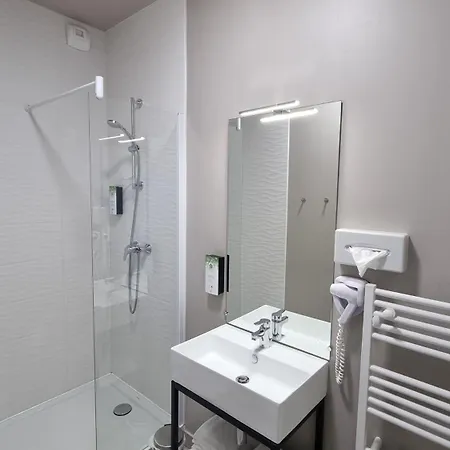 Kyriad Angouleme Nord Champniers- & Hotel