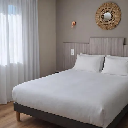 Otel Kyriad Angouleme Nord Champniers- & 3*