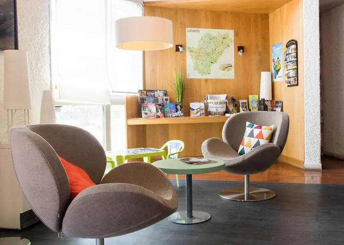 Hotel Kyriad Angoulême Nord Champniers- Hôtel&résidence 3*