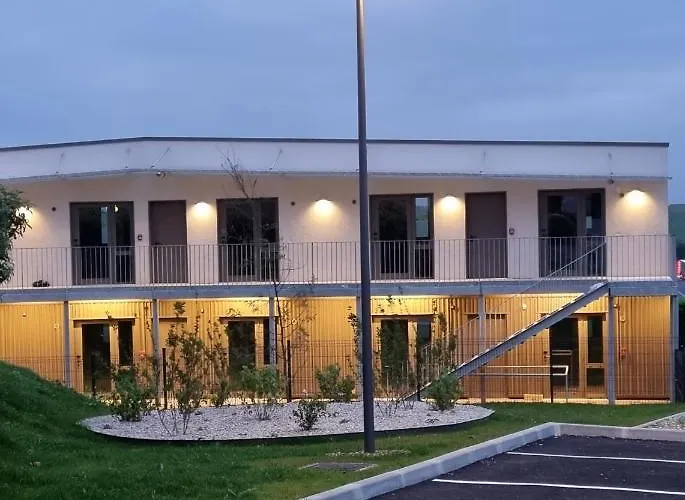 Kyriad Angoulême Nord Champniers- Hôtel&résidence 3*