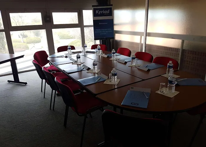 Kyriad Angoulême Nord Champniers- Hôtel&résidence 3*